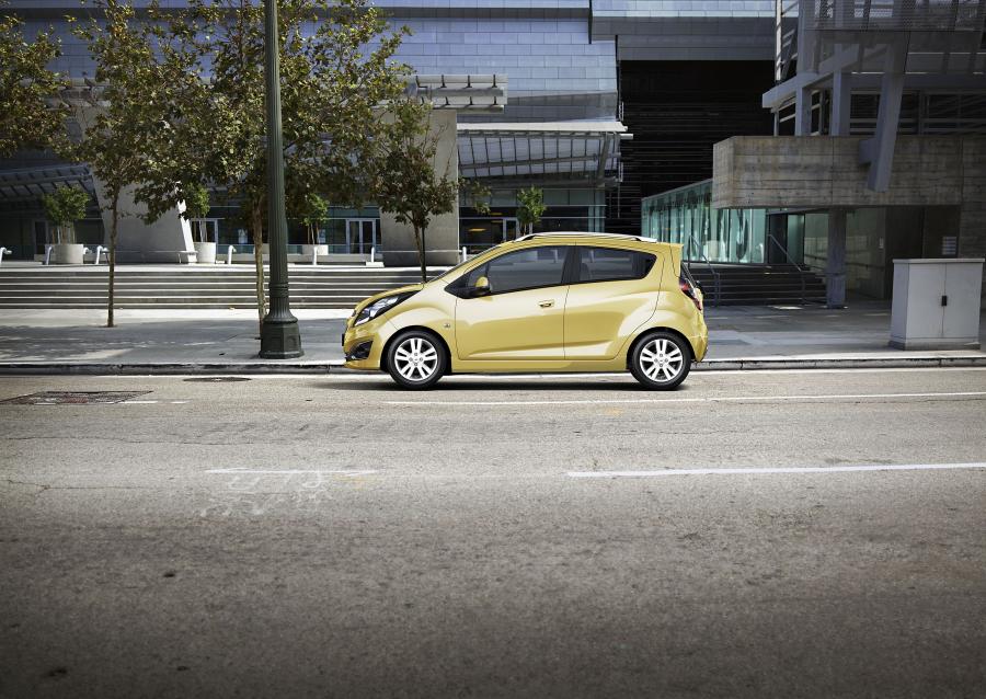  Chevrolet Spark 2013 года  (фото 57 из 204)